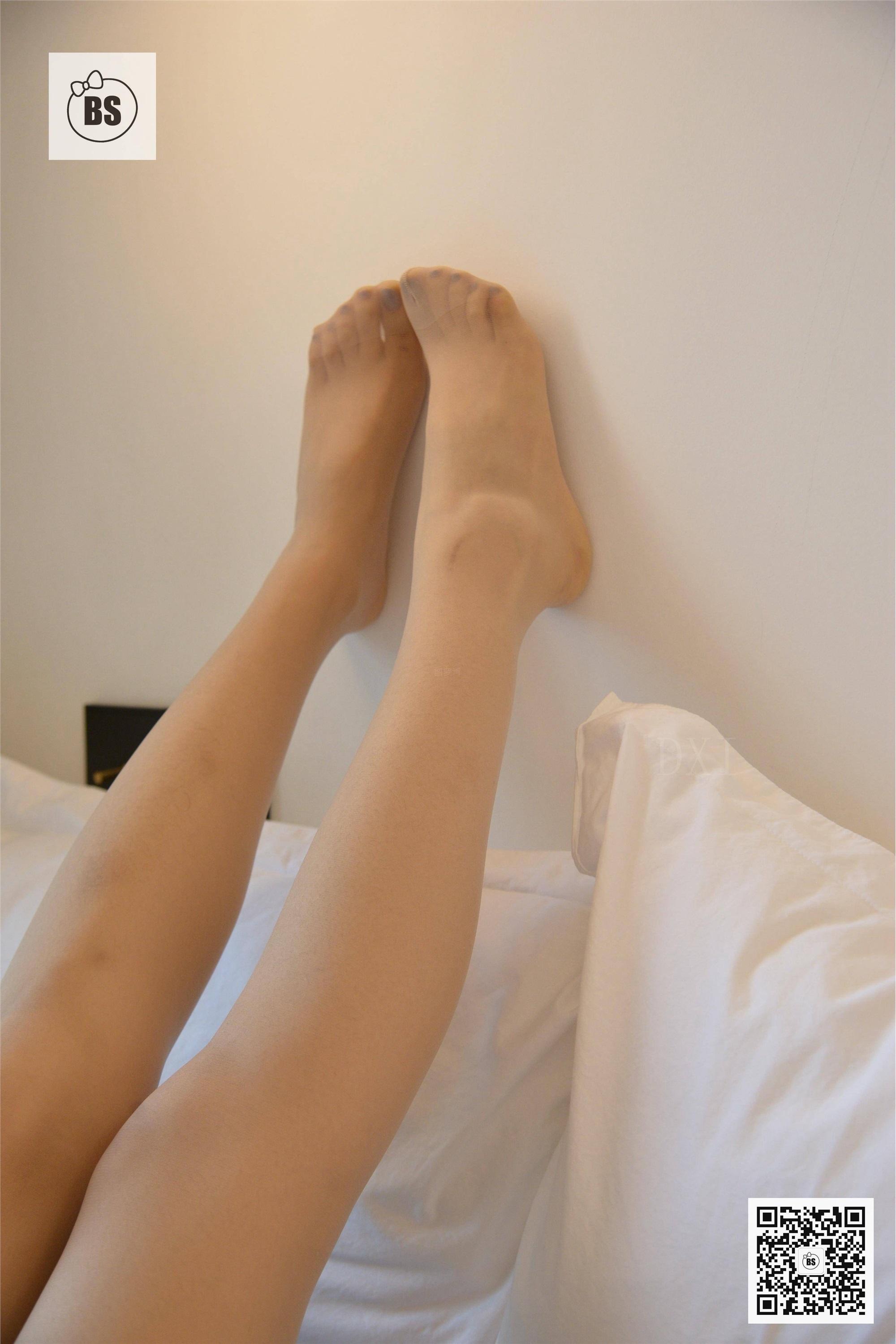 我丝你想 MX034 美西-窝在沙发里